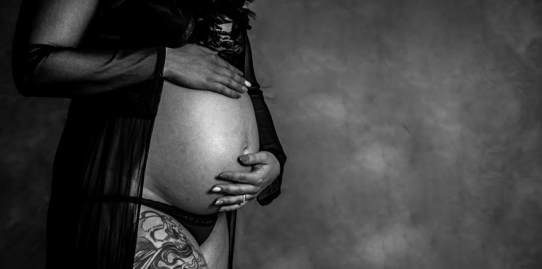 Photographe grossesse aubagne