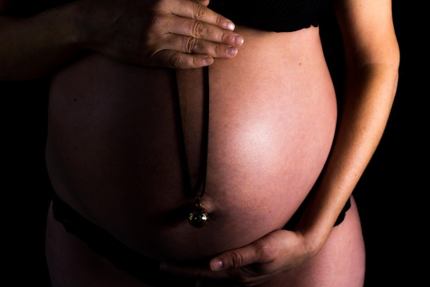 nuage creation photographe grossesse saint maximin