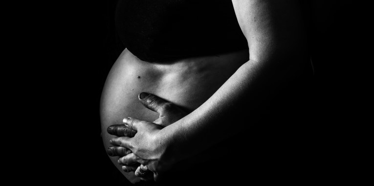 Photographe grossesse bras