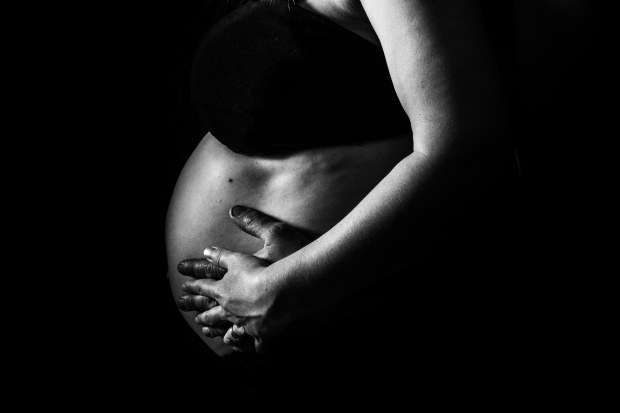 nuage creation photographe grossesse bras