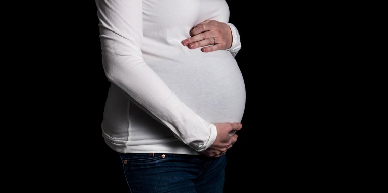 Photographe grossesse aix en provence