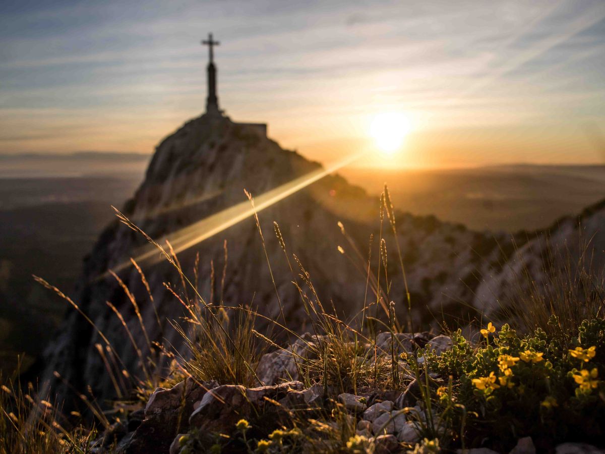 La Sainte-Victoire de l&rsquo;ombre à la&nbsp;lumière